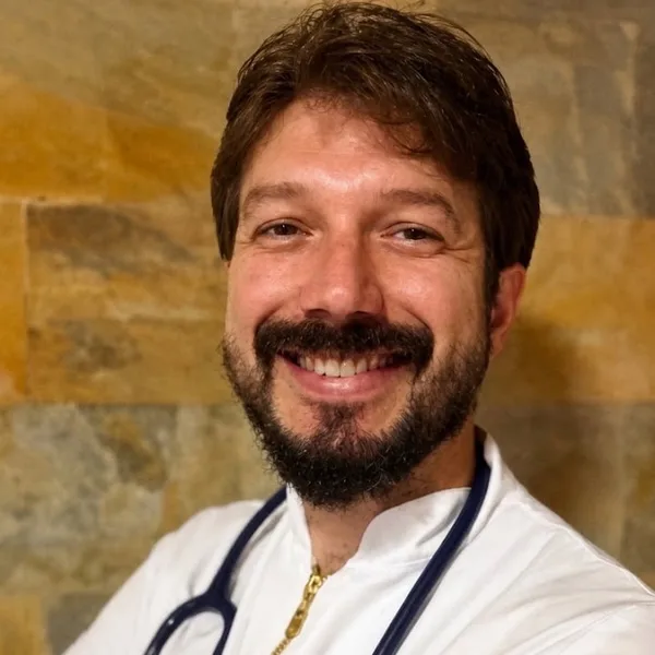 Leonardo Faioli Martins, sócio-fundador da São Francisco Clínica Veterinária